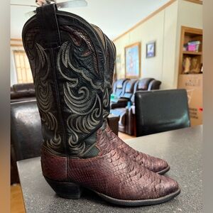 Olathe Burgundy and Black Snake Leather Western Cowboy Boots size 7.5A Men's.